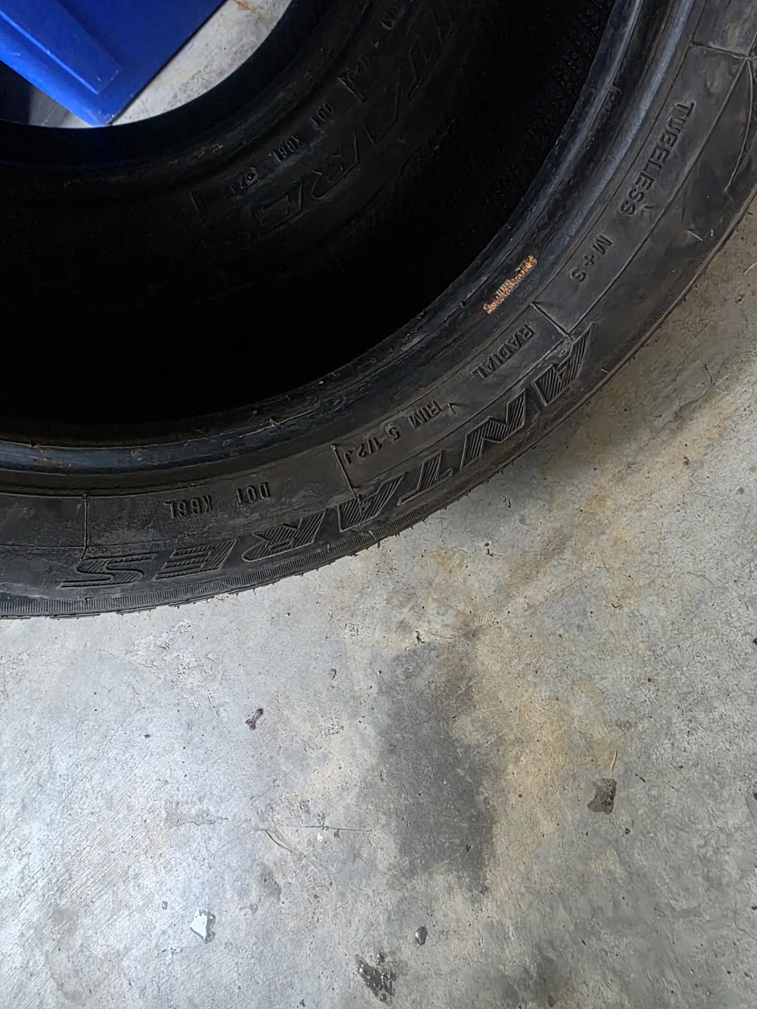 2X185/60/R15 Antares grip winter tires nearly new 2 only - photo 3