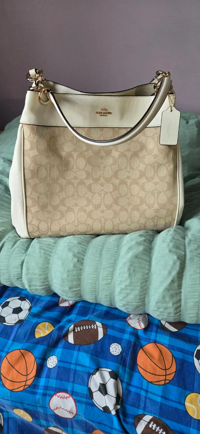 Coach Signature Shoulder Bag