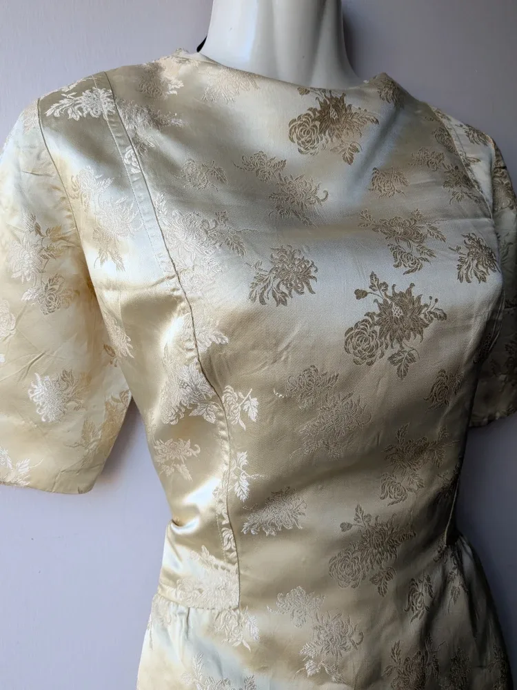 Hand made Vintage light gold Floral Dress sz Small/Medium image indicator(6)