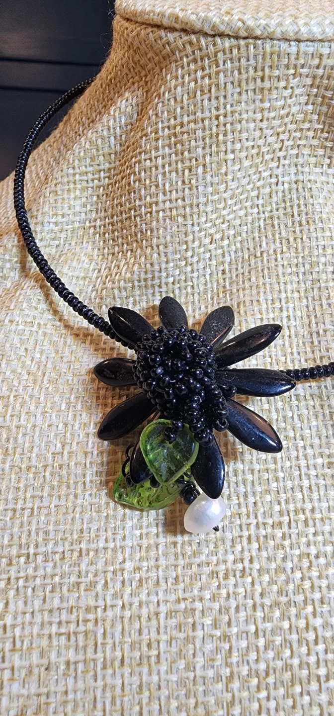 Black Flower Beaded Choker Necklace - photo 3