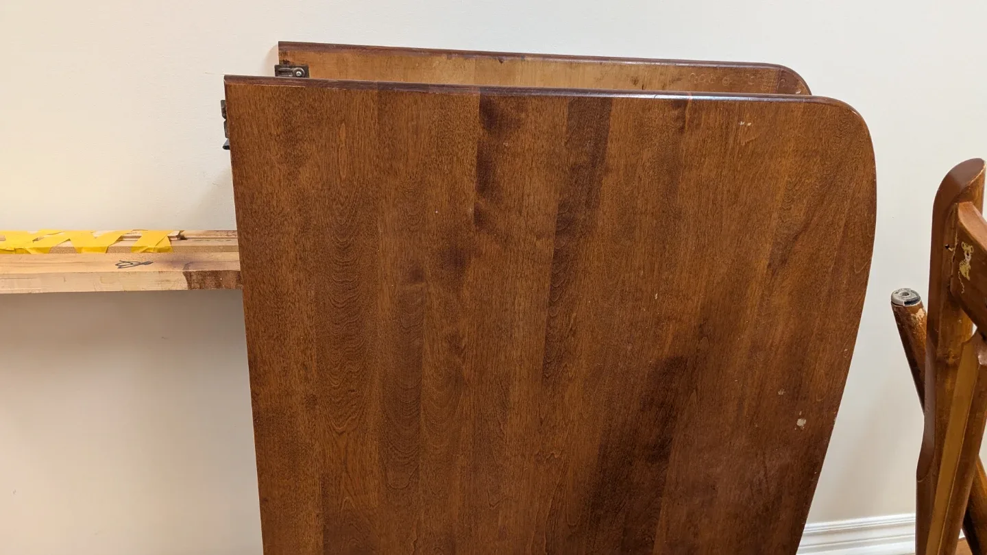 Kitchen table w chairs image indicator(3)