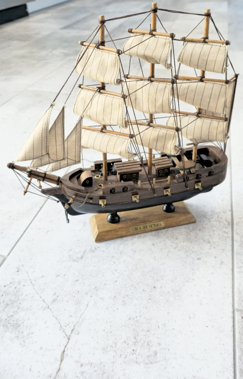 Wooden Model Ship Decor - photo 2