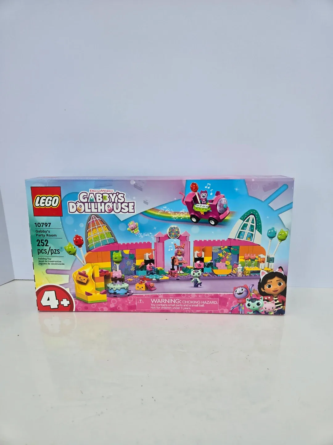 Brand new lego gabbys dollhouse party room