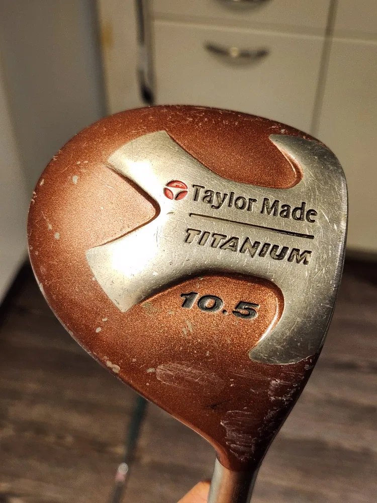 Taylor Made and TL Golf Clubs, Titleist & UA Gloves, and 2 balls image indicator(3)