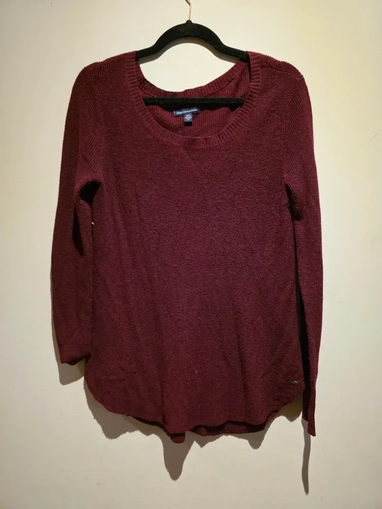 American Eagle Burgundy Sweater - Size M
