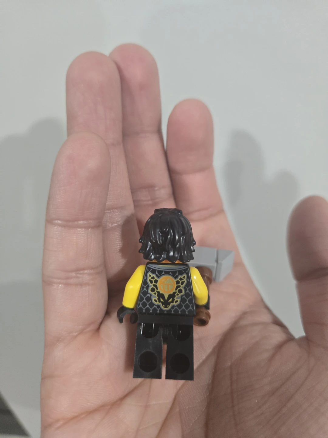 Ninjago Cole Minifigure with Hammer - photo 2