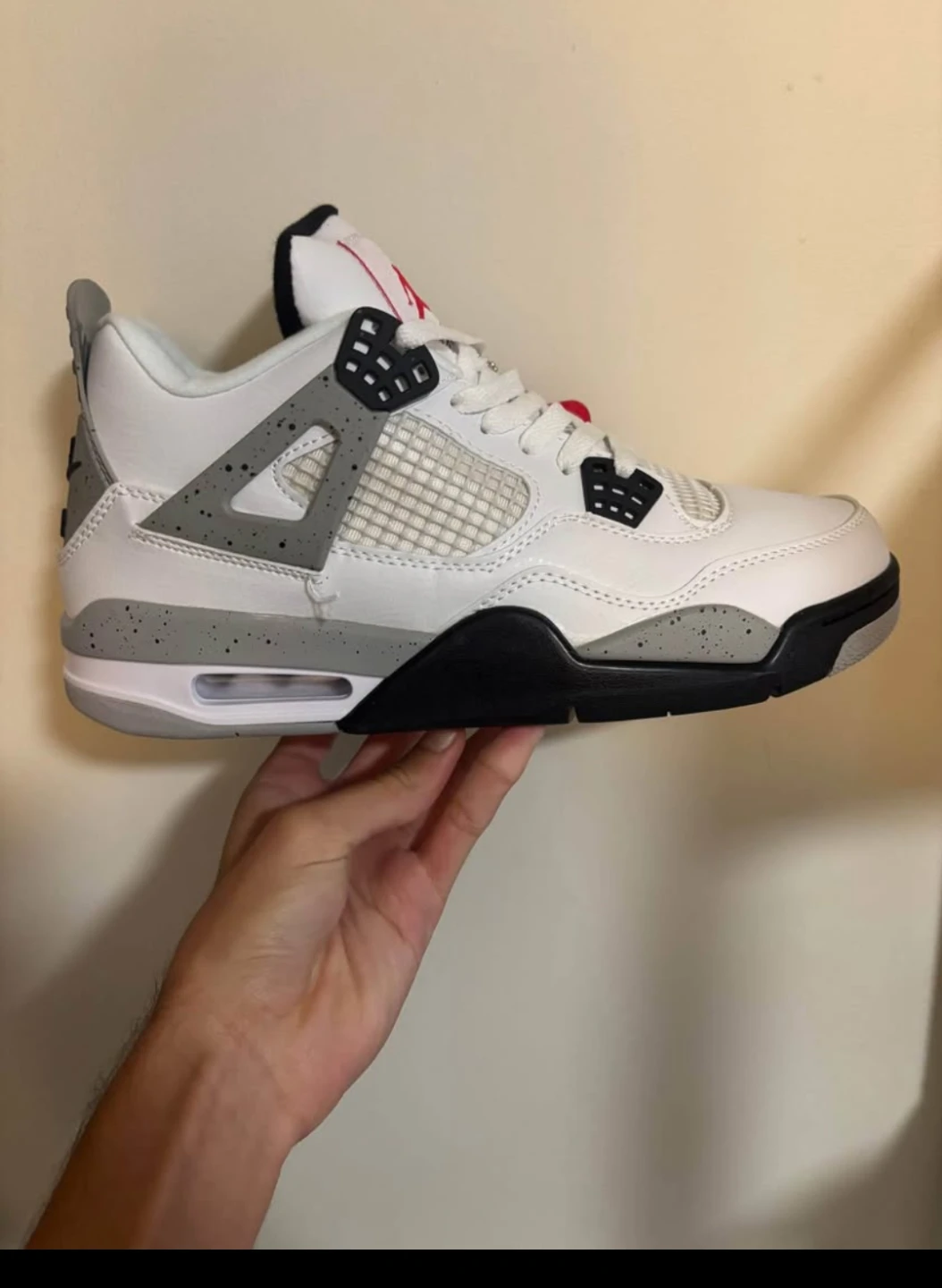 Jordan 4 white cement size 9.5 men's - photo 2