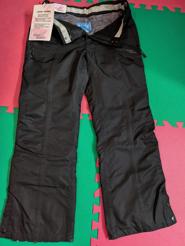 Ocean & Earth Snow Pants - Women's L/G - New image indicator(6)