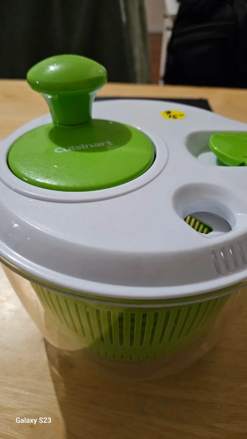 Cuisinart Salad Spinner - Green & White image indicator(2)
