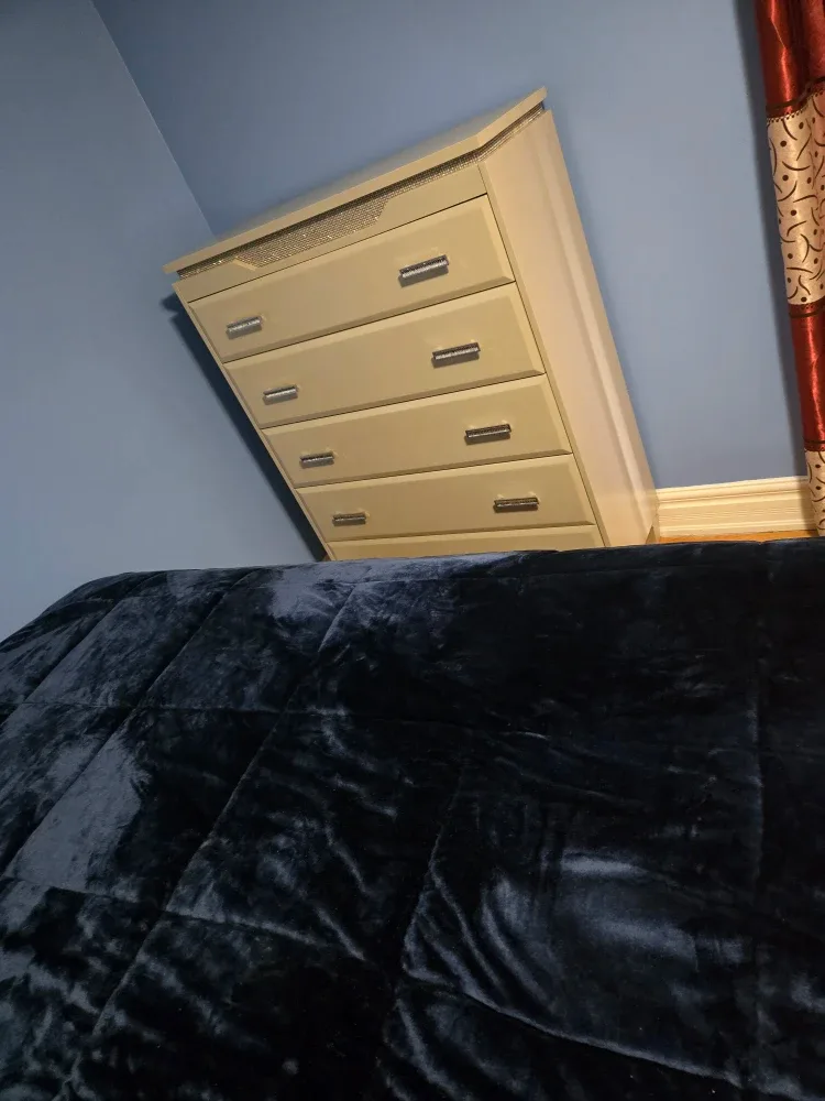 Master bedroom with, Dresser, Nightstand image indicator(3)