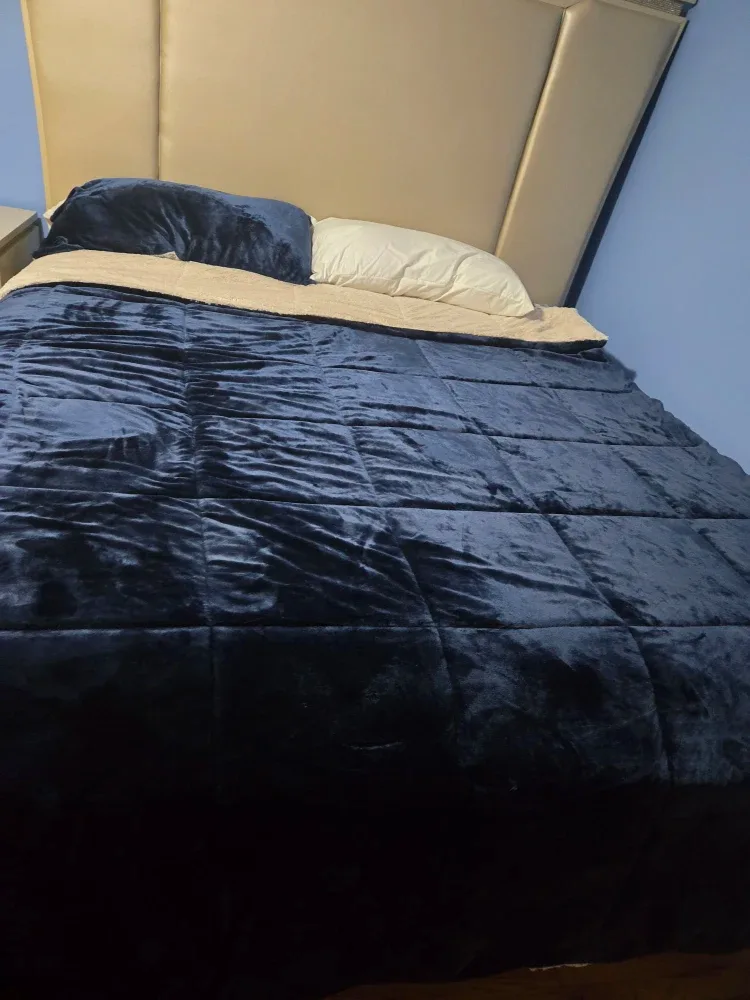 Master bedroom with, Dresser, Nightstand image indicator(4)