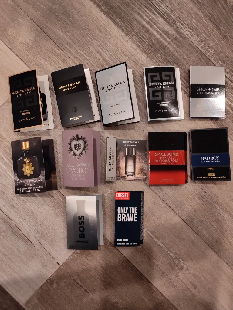 Perfume Samples lot for man 12pcs for $15 image indicator(2)