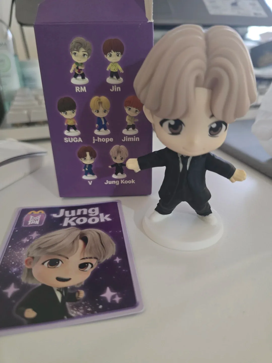BTS Jungkook figurine image indicator(2)