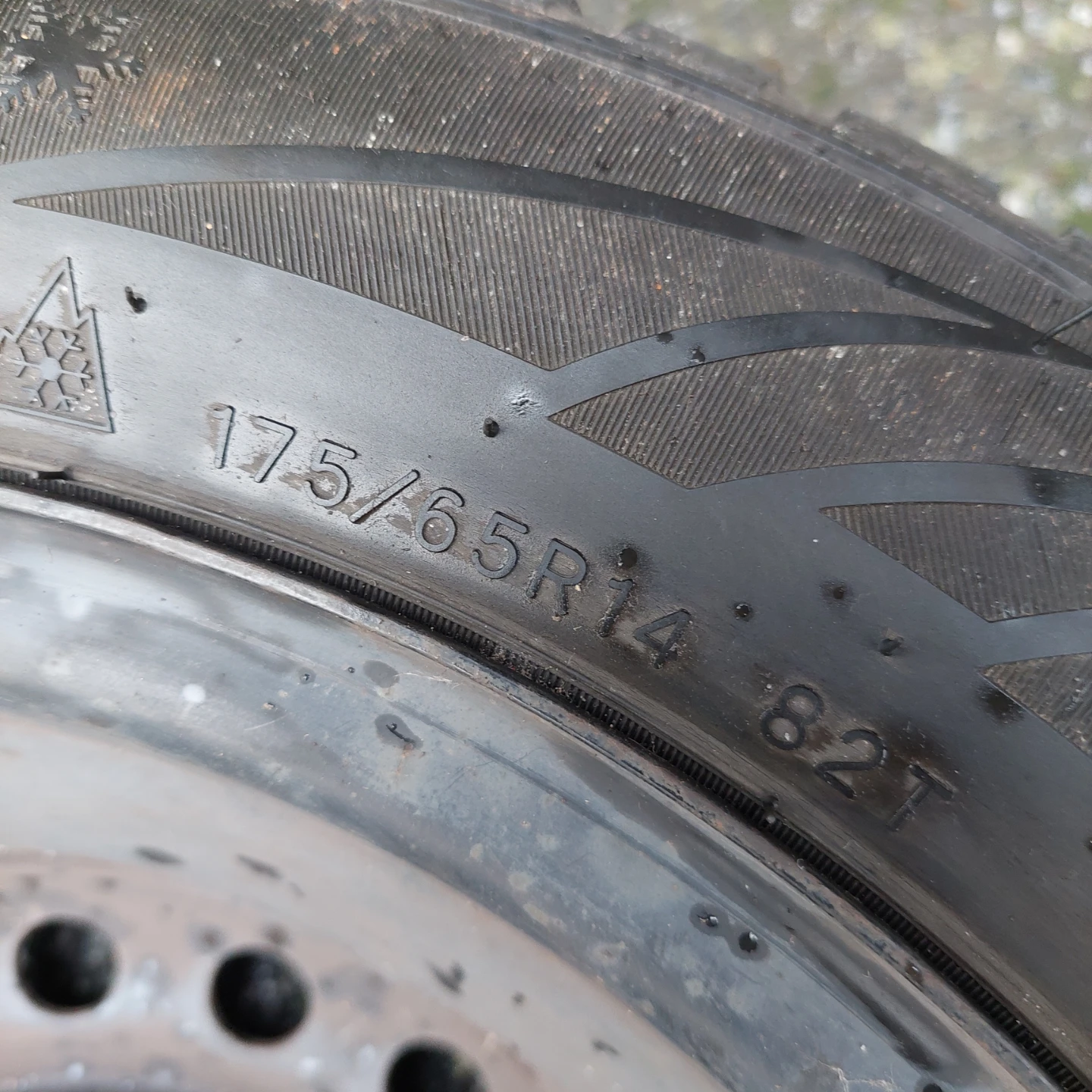 2x Winter Trek Radial Tubeless Tire 175/65R14 - photo 2