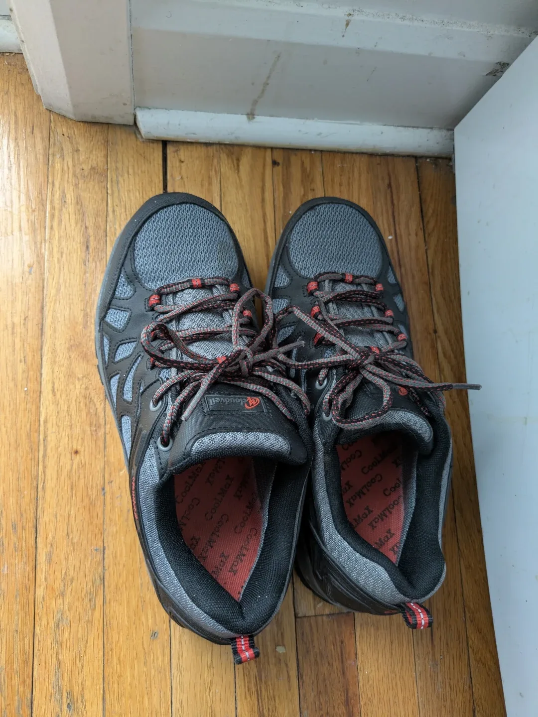 Cloudveil Men's Hiking Shoes - Size 10 image indicator(2)