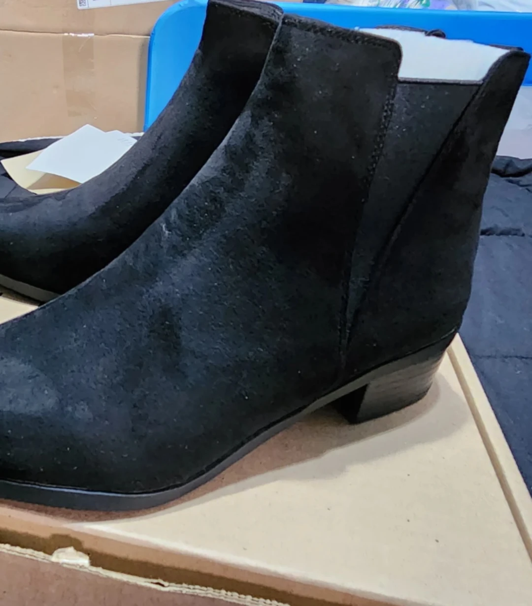 Black Suede Ankle Boots size 9 - photo 4