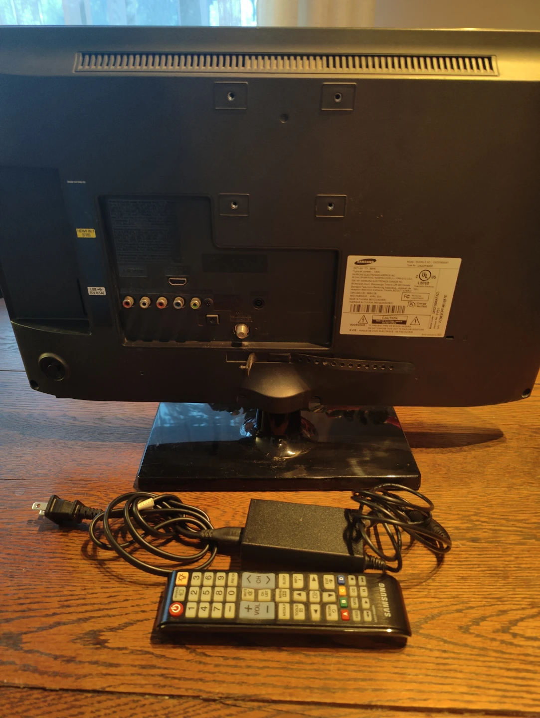 21" Samsung LCD TV - photo 2