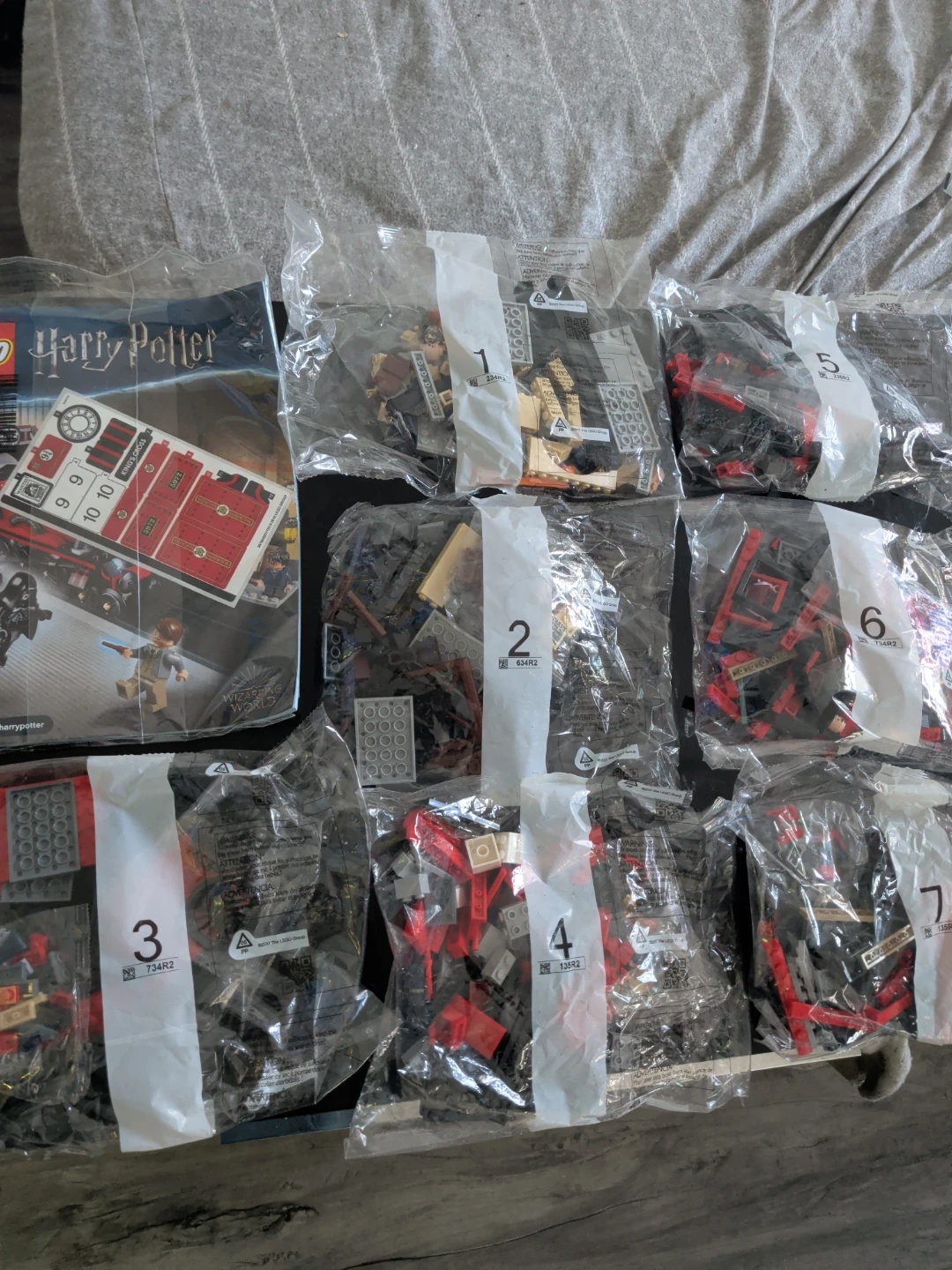 LEGO Harry Potter Hogwarts Express - Collector's Edition 75955 - photo 2