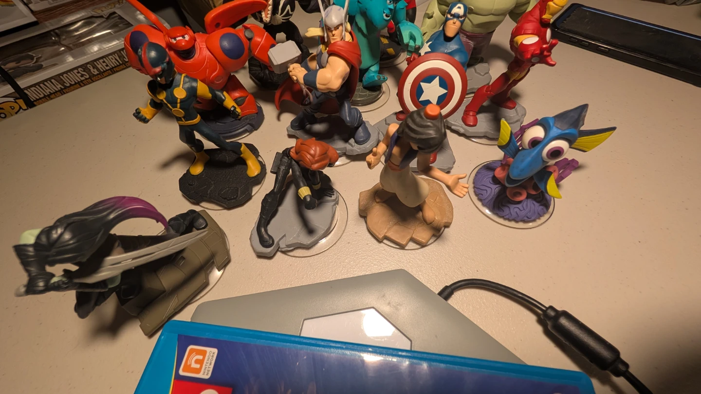 Disney Infinity Figures & Wii U Game - photo 3