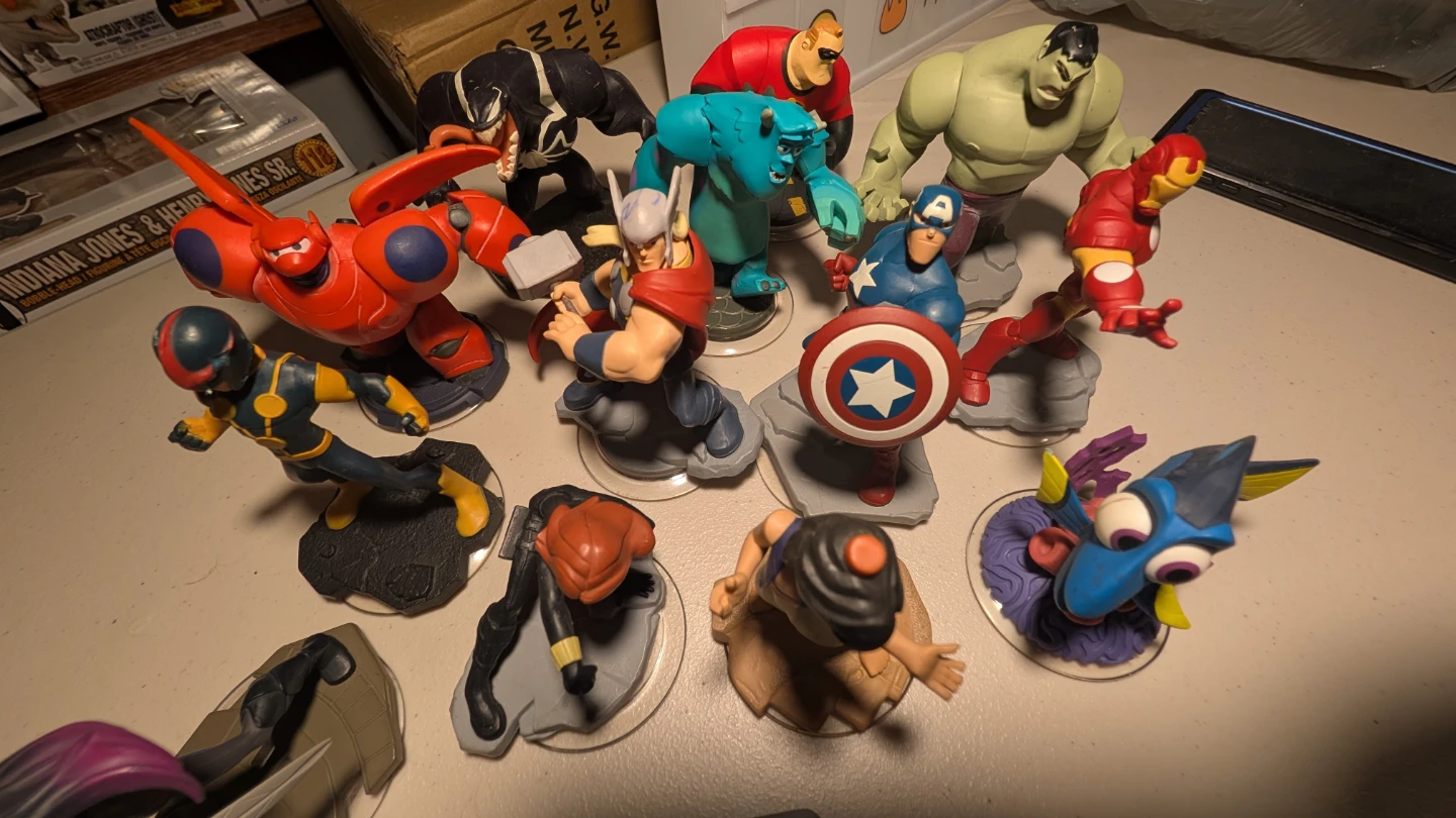 Disney Infinity Figures & Wii U Game - photo 4
