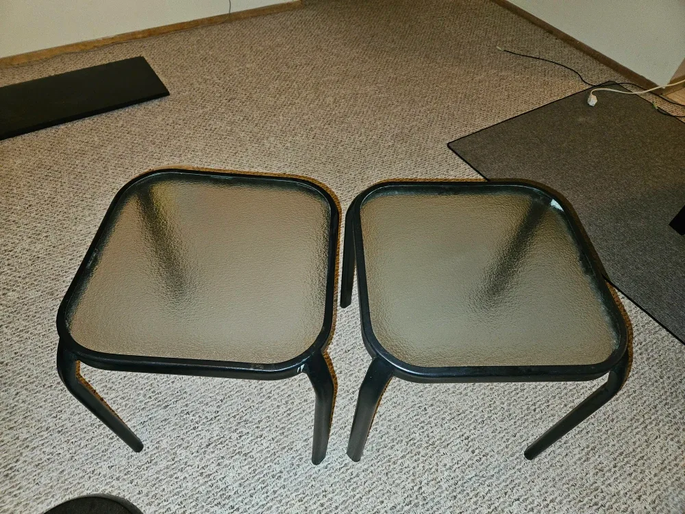 2 Glass Tables image indicator(4)