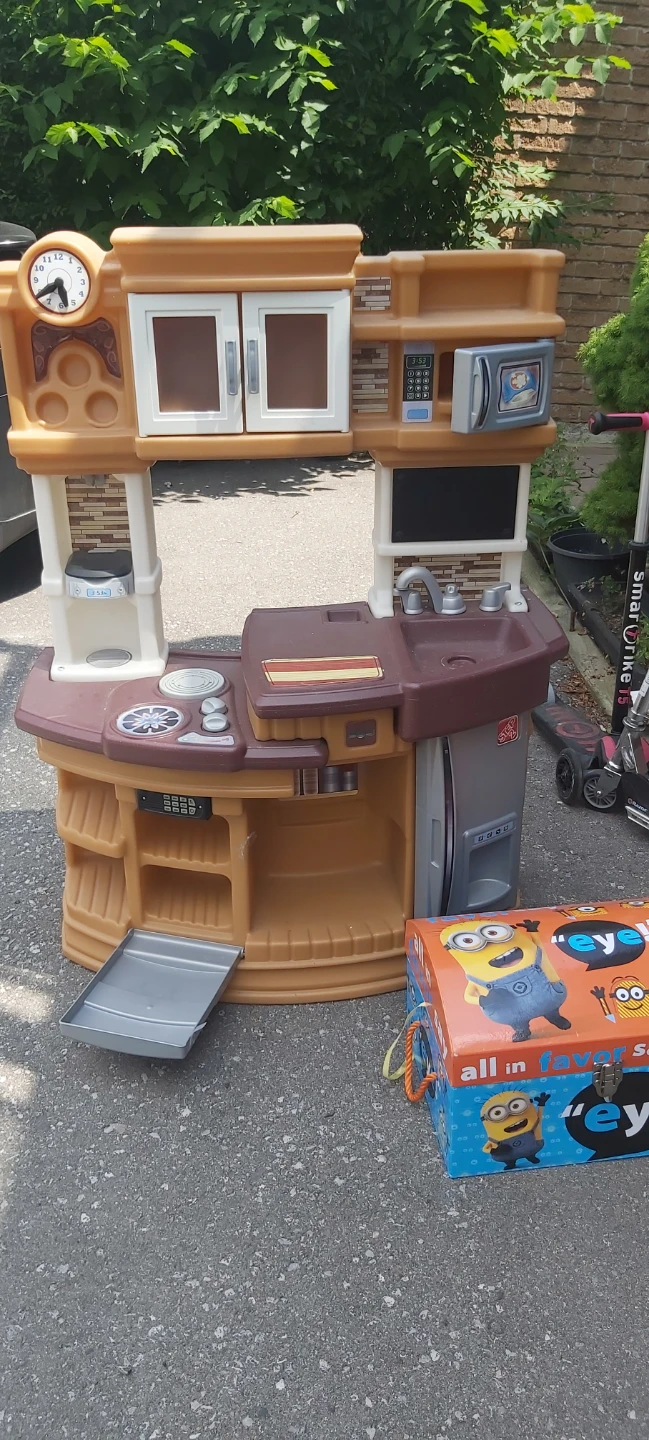 Step2 Kitchen Playset with Accessories