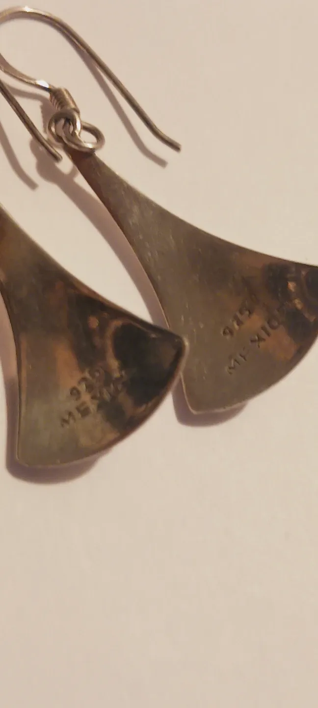 Beautiful Sterling Silver 925 Purple Stone Earrings image indicator(4)