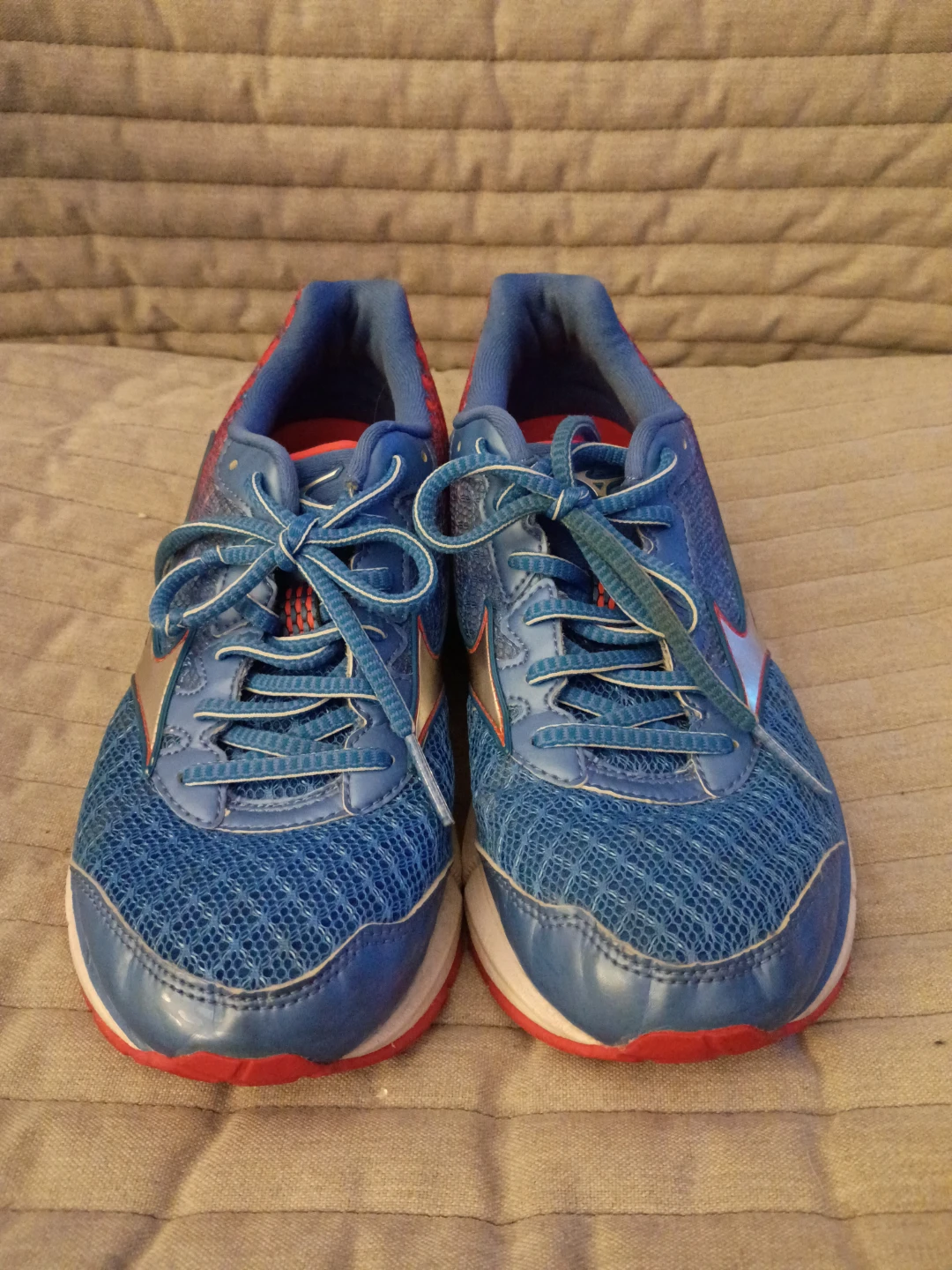 Mizuno Wave Rider 17 Blue/Red Women's Size 7.5
