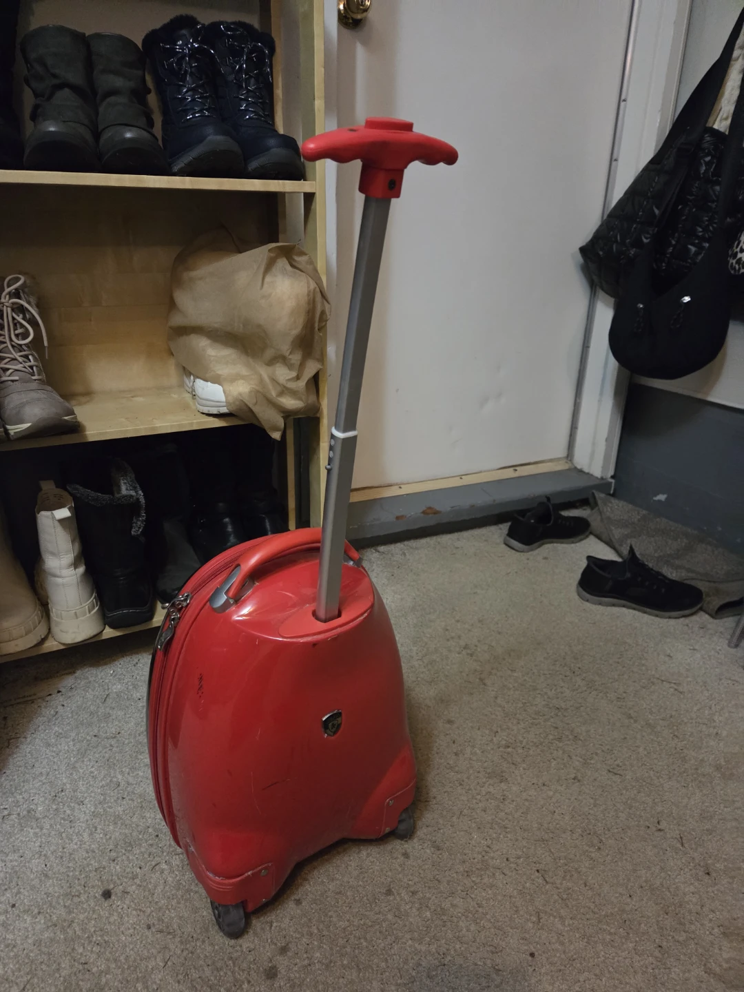 Red Lightning McQueen Rolling Luggage - photo 3