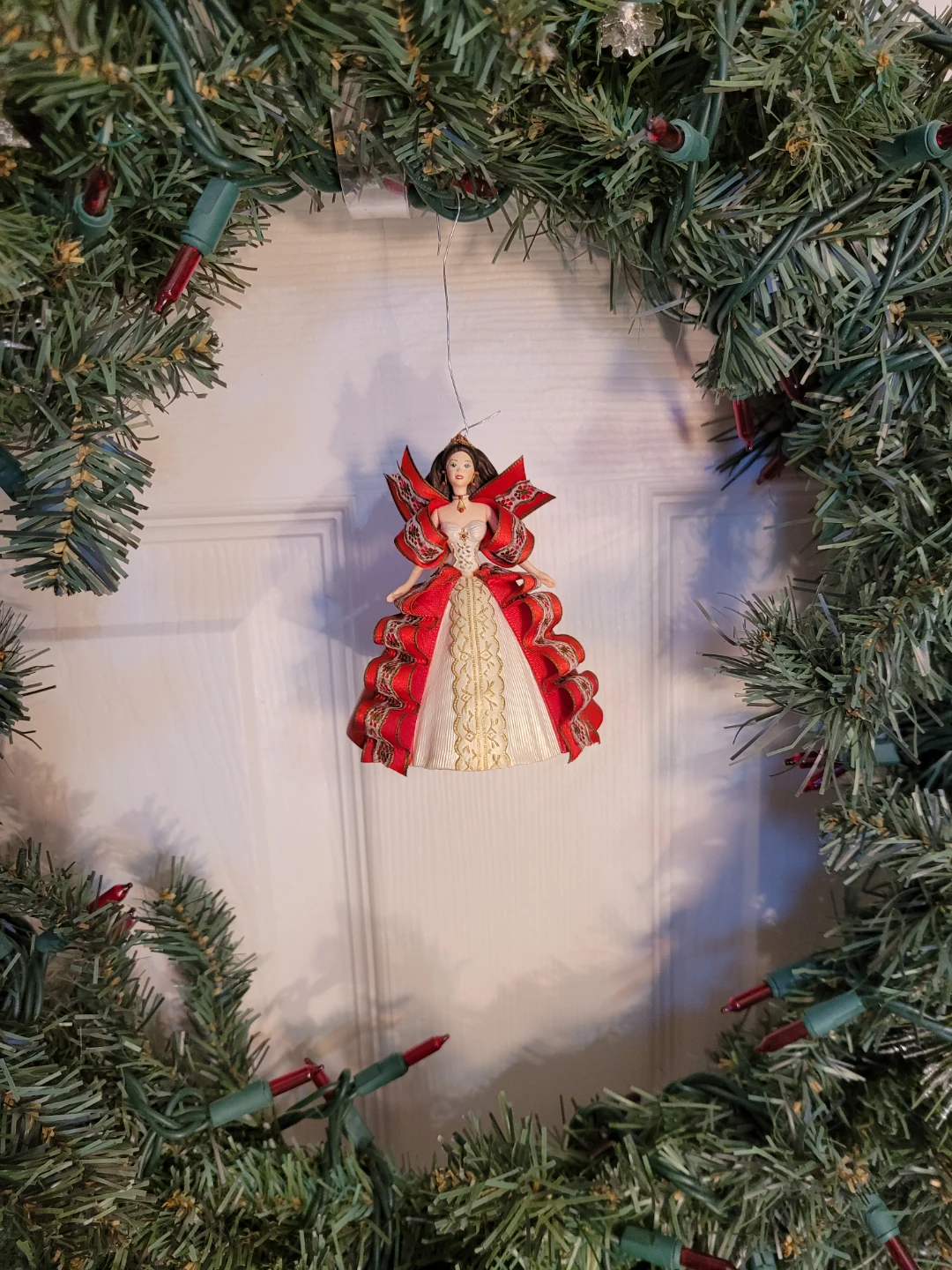 Hallmark Holiday Barbie Ornament 1997 - photo 2