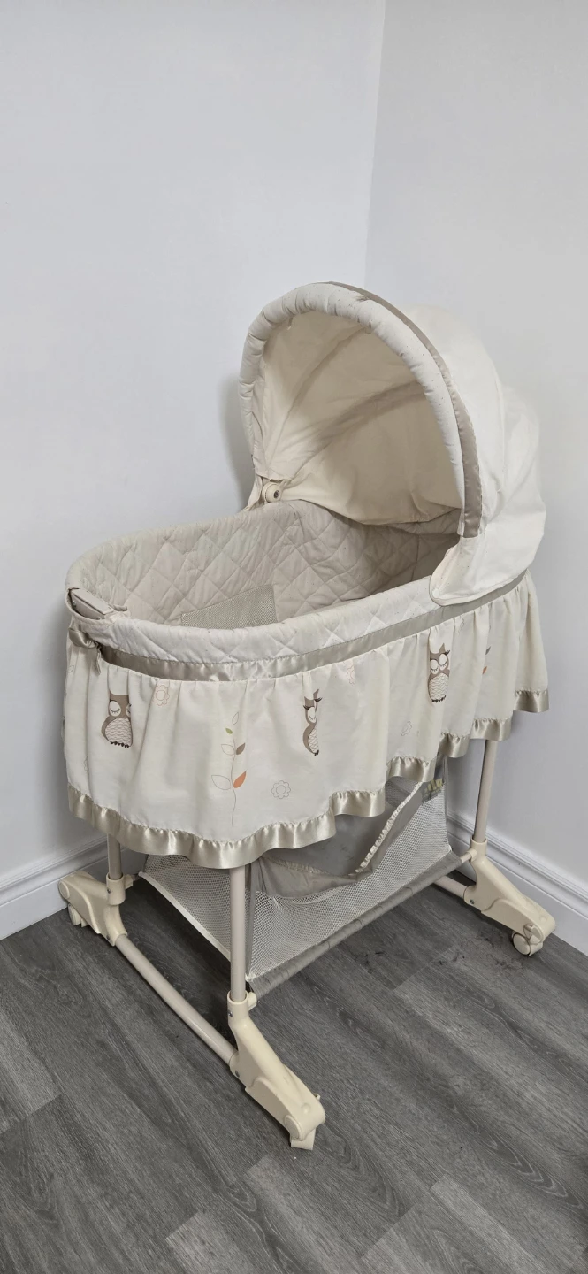 Bassinet - Used - photo 3