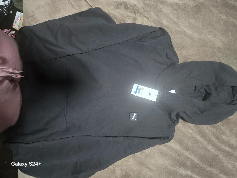 New Puma Black Hoodie - Size XL image indicator(4)