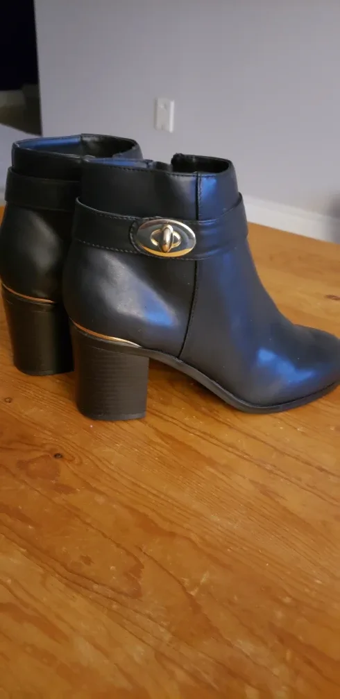 LB Made Twistlock Black Booties - Size 39