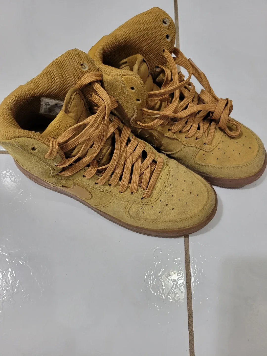 Youth Air Force 1 - honey brown (size 5.5Y)
