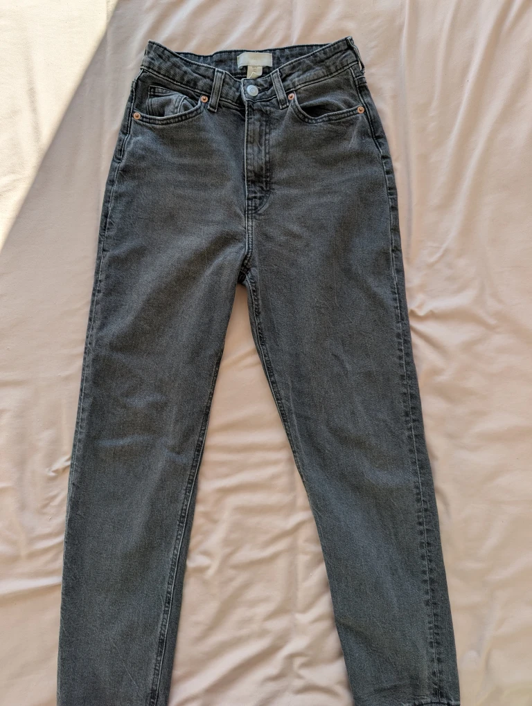 High Rise Straight Leg Jeans- Size 4