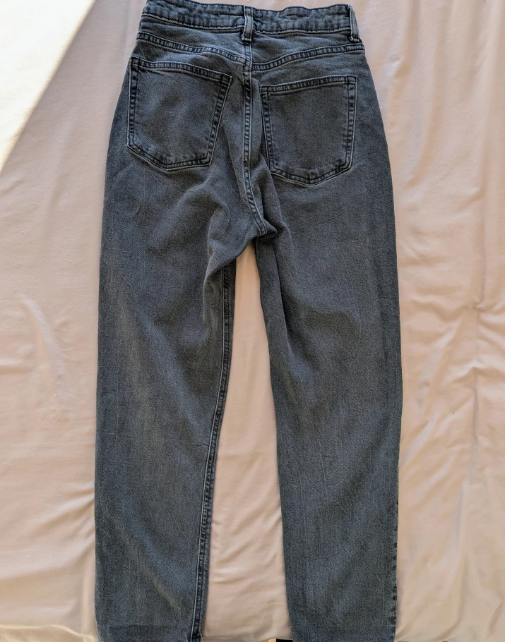 High Rise Straight Leg Jeans- Size 4 - photo 3