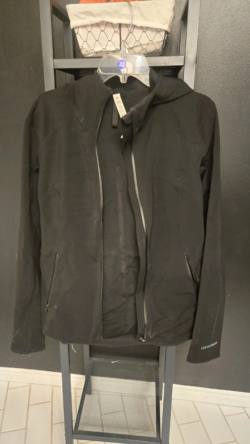 Lululemon Jacket - Size 12