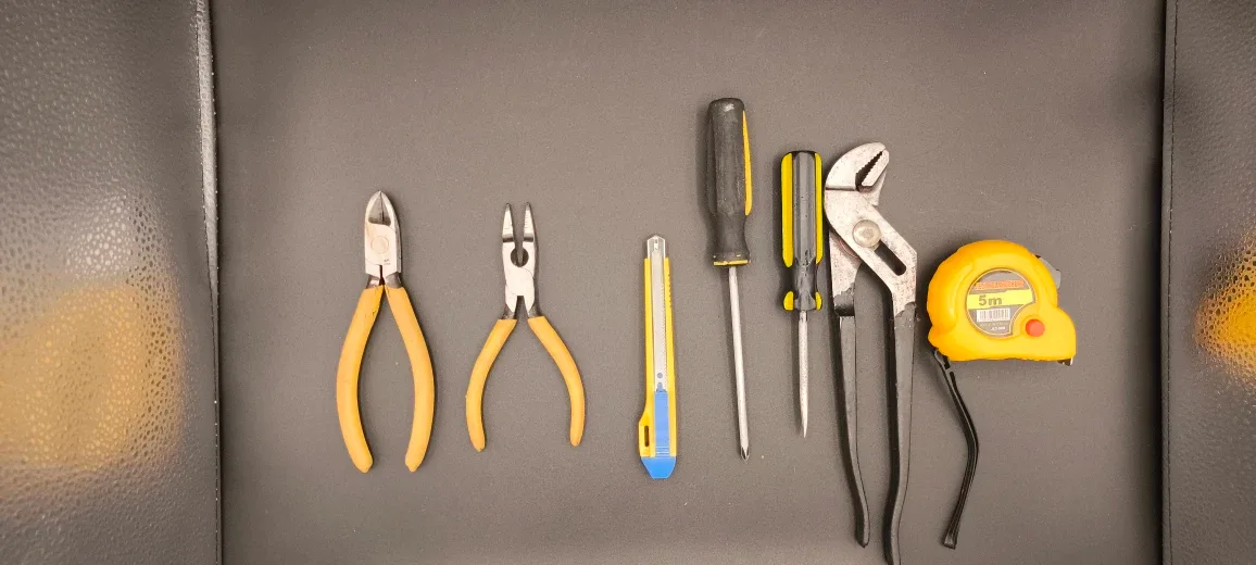 Mixed Hand Tool Set image indicator(4)