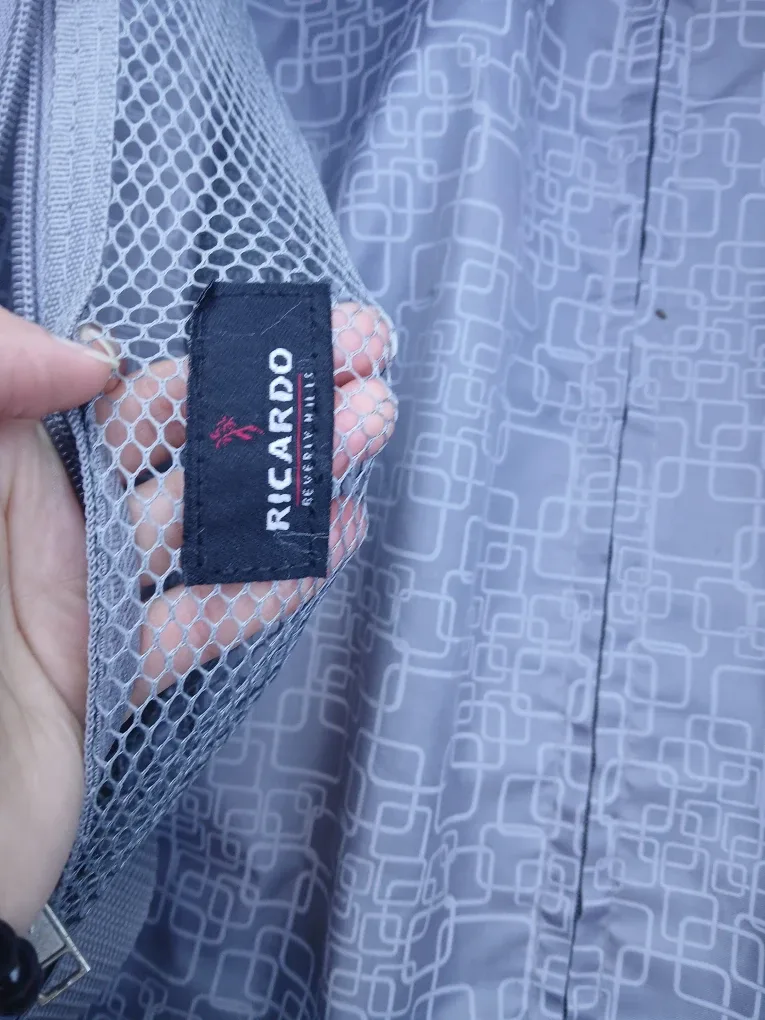 RICARDO BEVERLY HILLS rolling carry on luggage #cleanout image indicator(9)