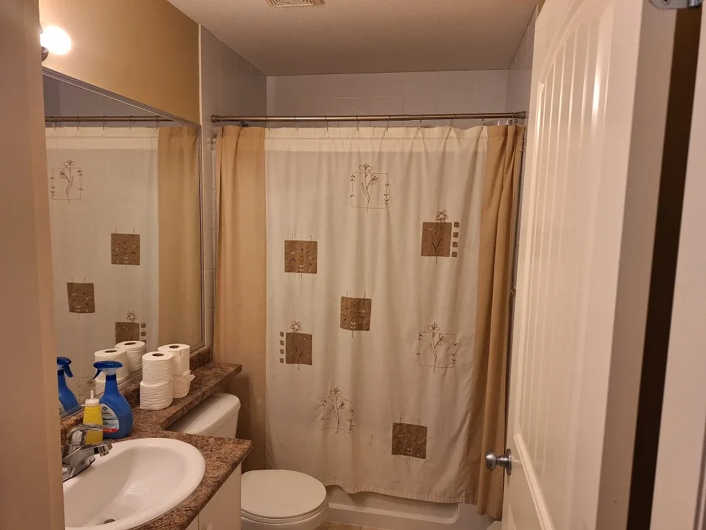 2 bedroom basement suite for rent in newton surrey image indicator(9)