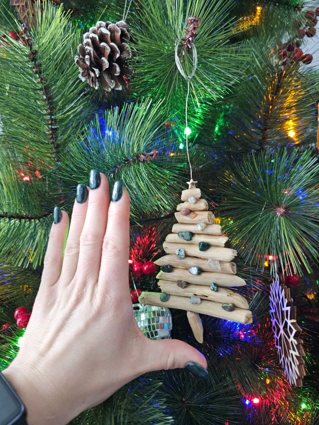 Handmade Wood Christmas Tree Ornament image indicator(2)