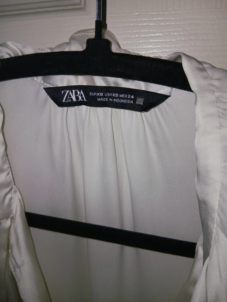 Zara Off-White Satin Blouse - Size XS - photo 3
