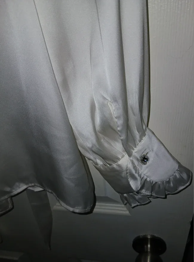 Zara Off-White Satin Blouse - Size XS image indicator(6)