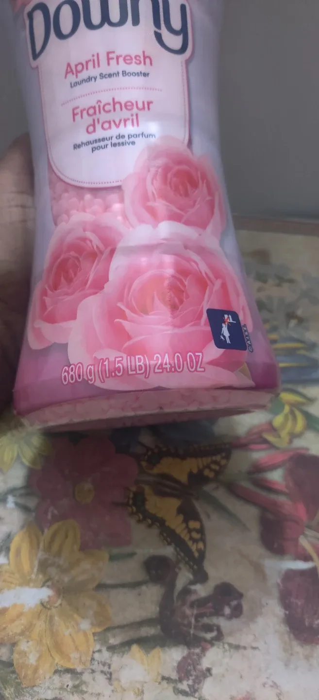 Downy April Fresh Laundry Scent Booster - 680g image indicator(2)