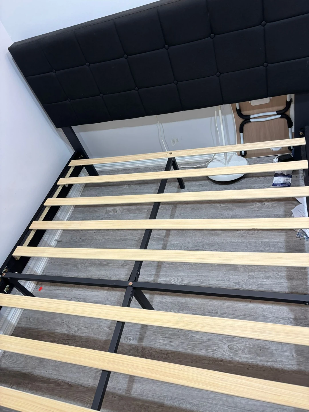 Queen Size Bed Frame and Mattress - photo 4
