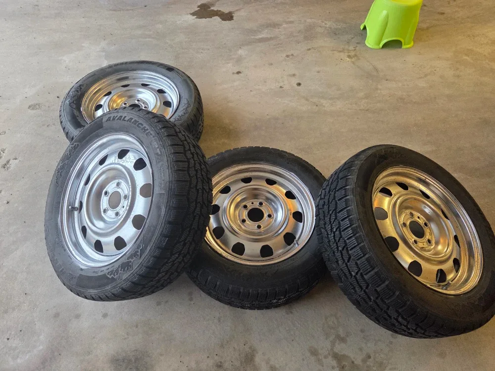 Avalanche Winter Tires on Steel Rims , HRV HONDA