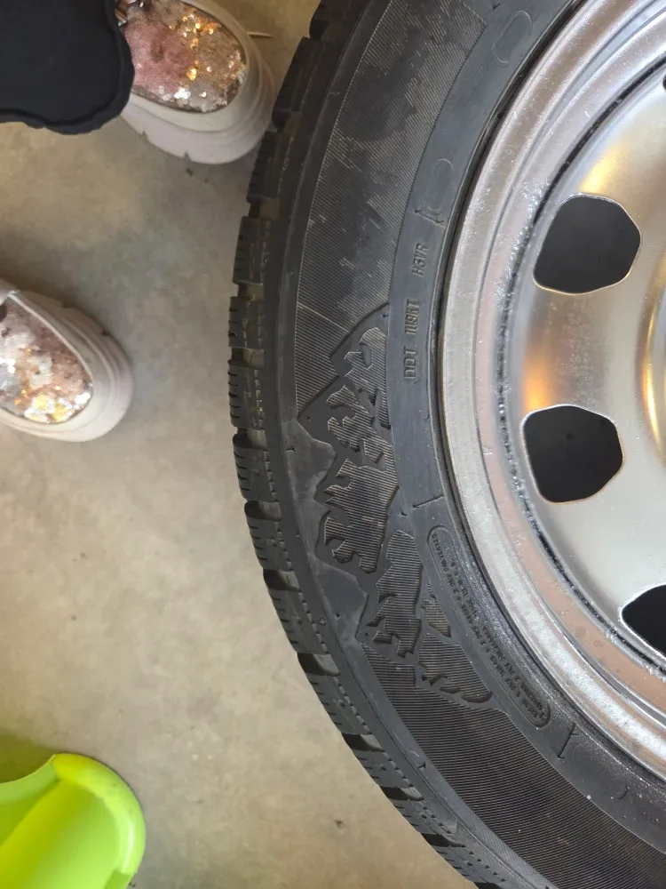 Avalanche Winter Tires on Steel Rims , HRV HONDA image indicator(4)