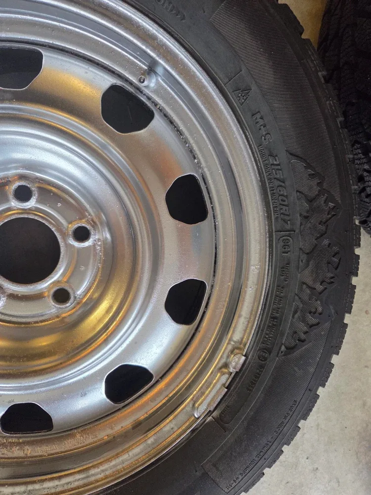 Avalanche Winter Tires on Steel Rims , HRV HONDA image indicator(6)