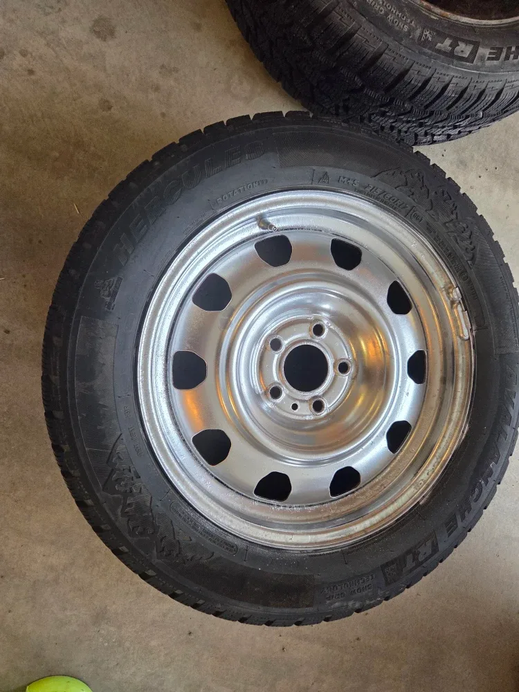 Avalanche Winter Tires on Steel Rims , HRV HONDA image indicator(7)