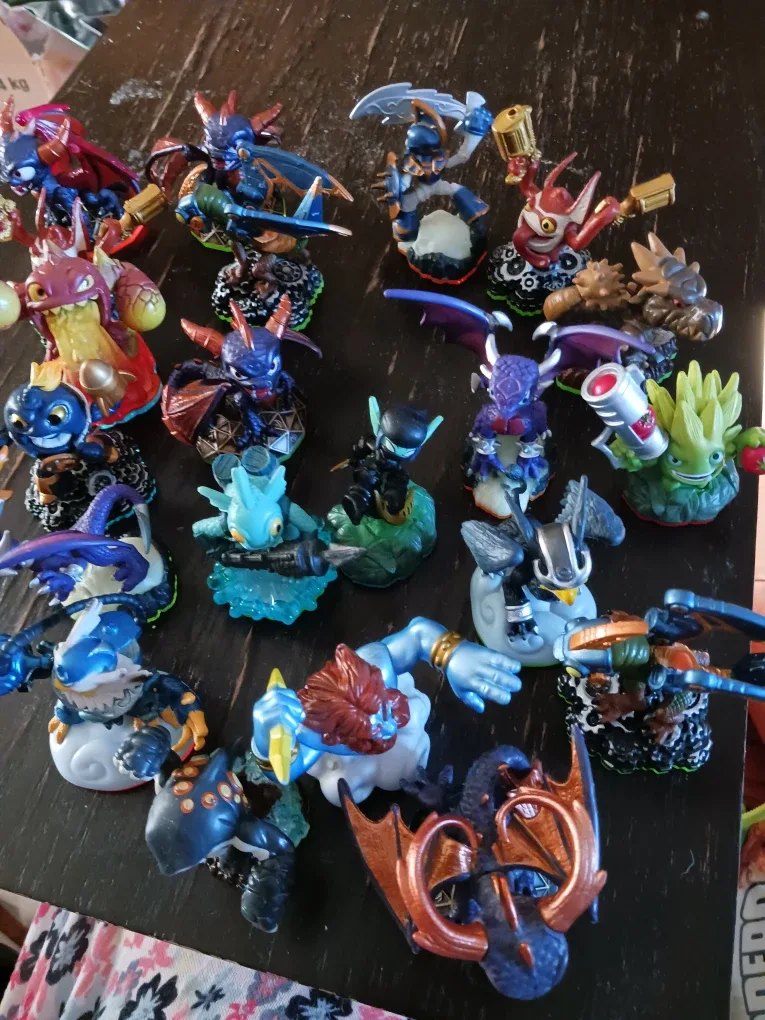 Skylanders Figures image indicator(3)